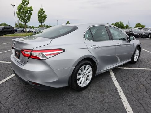 Used 2019 Toyota Camry LE w/ Convenience Package FWD image 15