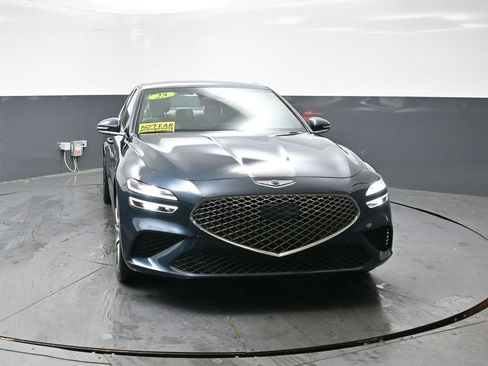 Used 2025 Genesis G70 2.5T image 13