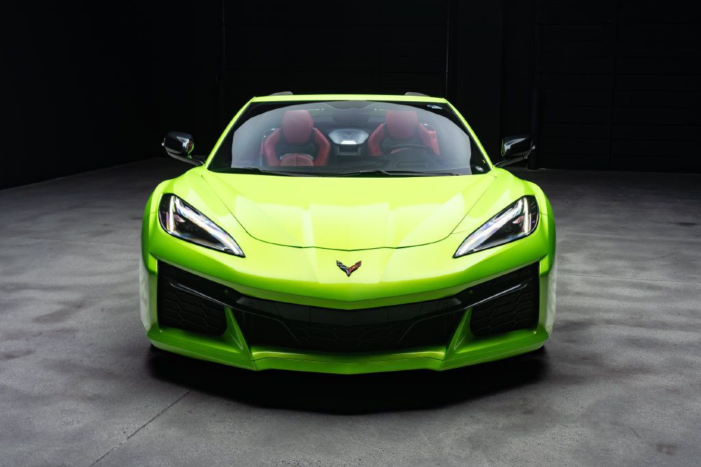 Used 2023 Chevrolet Corvette Z06 w/ Stealth Interior Trim Package RWD image 4