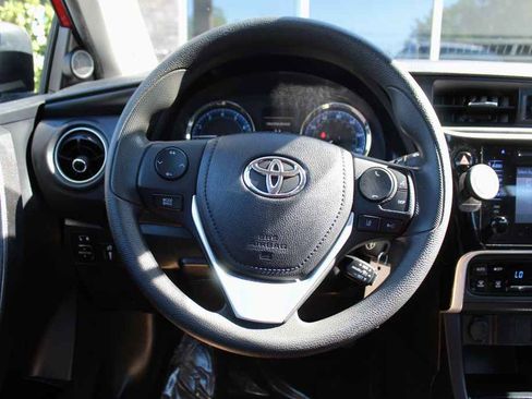 Used 2019 Toyota Corolla LE FWD image 16