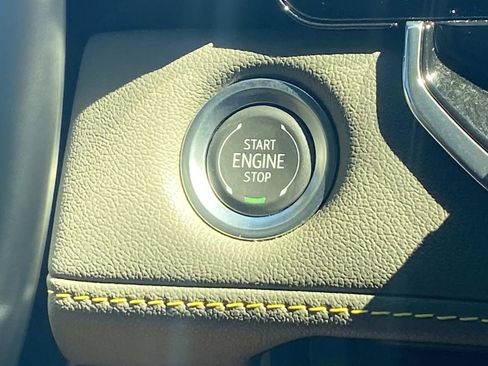 Used 2024 Chevrolet Colorado ZR2 w/ Technology Package image 25