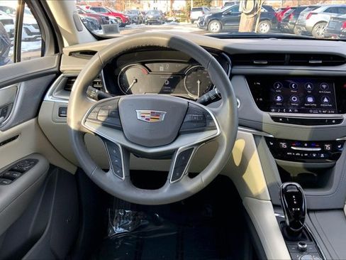 Used 2025 Cadillac XT5 Premium Luxury w/ LPO, Floor Liner Package image 4