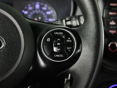 Used 2020 Kia Soul LX image 24