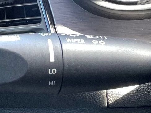 Used 2017 Dodge Challenger SXT RWD image 16