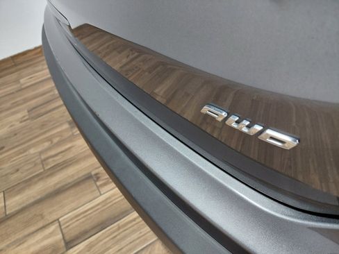 Used 2024 Ford Edge Titanium image 14