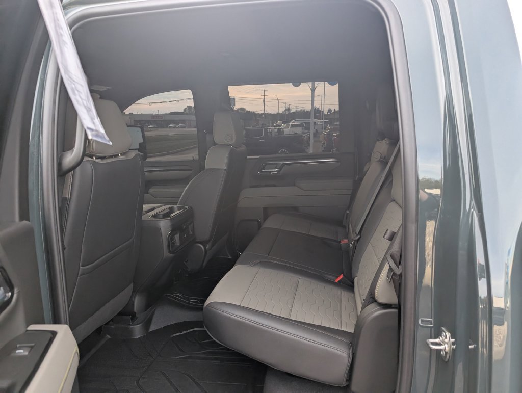 Used 2026 Chevrolet Silverado 2500 ZR2 w/ LPO, Dark Essentials Package AWD/4WD image 11