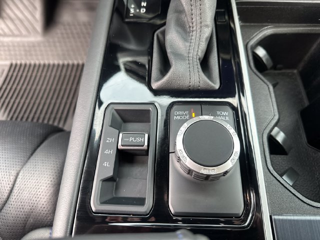 Used 2025 Toyota Tundra Platinum AWD/4WD image 15