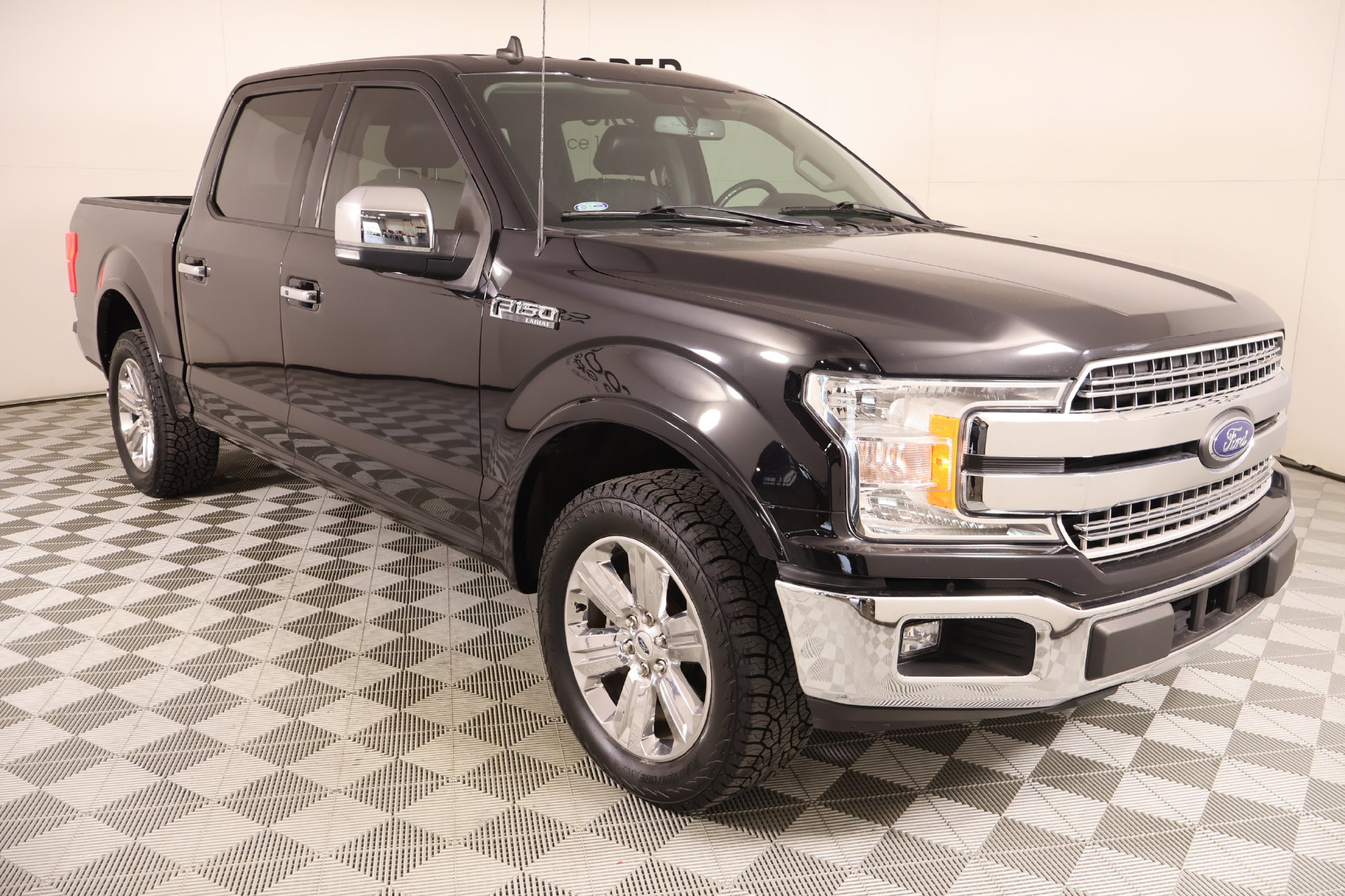 Used 2020 Ford F150 Lariat RWD image 1