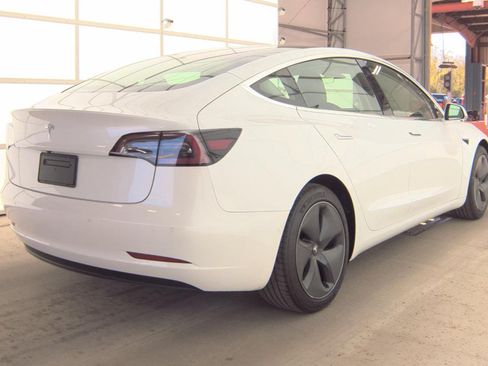 Used 2019 Tesla Model 3 Standard Range Plus RWD image 4
