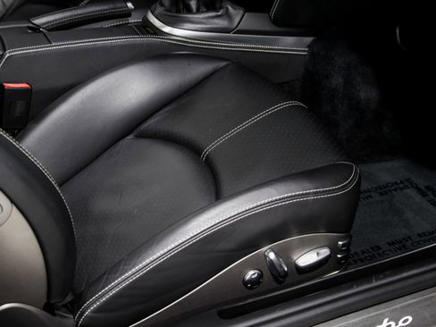 Used 2011 Porsche 911 Turbo image 27