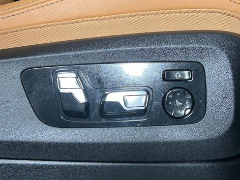 Used 2024 BMW X5 xDrive40i w/ M Sport Package image 11