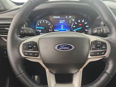 Used 2022 Ford Explorer XLT w/ Equipment Group 202A image 11
