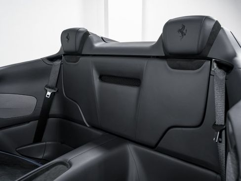 Used 2024 Ferrari Roma Spider RWD image 25