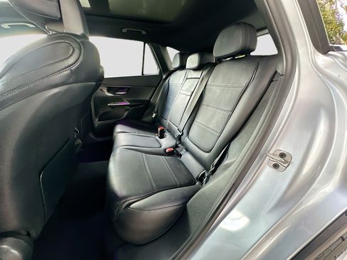 Used 2025 Mercedes-Benz GLC 300 4MATIC image 24