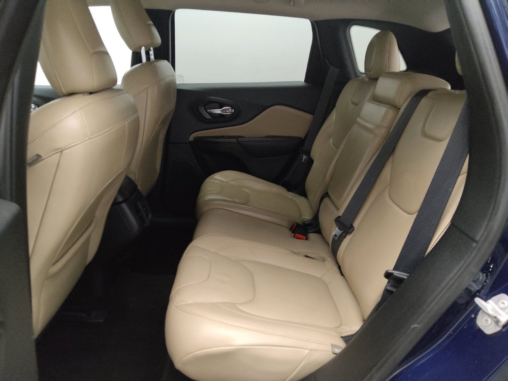 Used 2016 Jeep Cherokee Limited FWD image 18