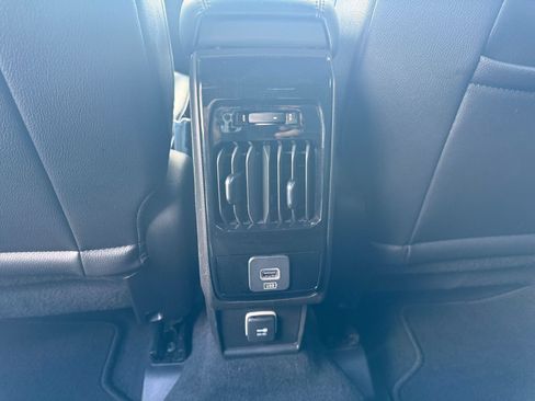 Used 2025 Jeep Compass Limited AWD/4WD image 19