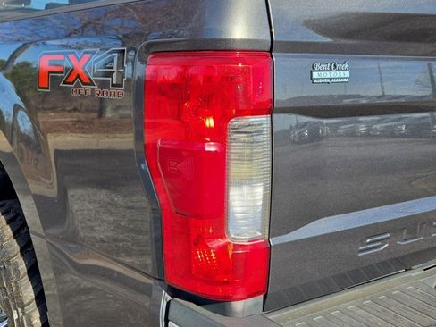 Used 2019 Ford F250 Lariat w/ Chrome Package image 11