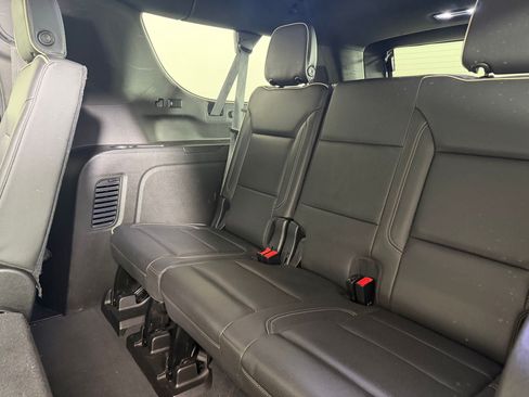Used 2021 GMC Yukon XL SLT RWD image 24