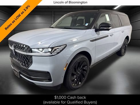 New 2025 Lincoln Navigator L Reserve w/ Jet Appearance Package image 1