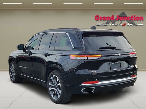 Used 2024 Jeep Grand Cherokee Overland image 5