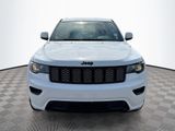 Used 2017 Jeep Grand Cherokee Altitude image 2