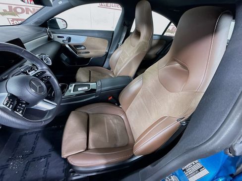 Used 2025 Mercedes-Benz CLA 250 4MATIC w/ AMG Night Package image 25
