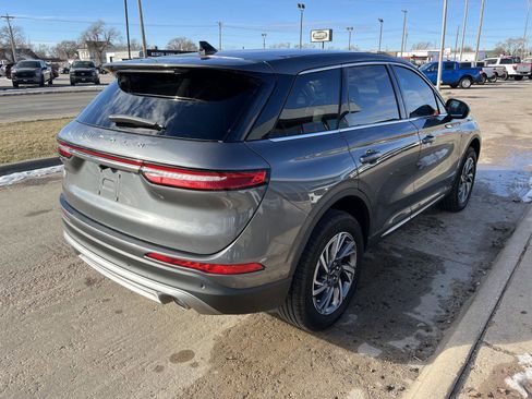 Used 2024 Lincoln Corsair Premiere image 6