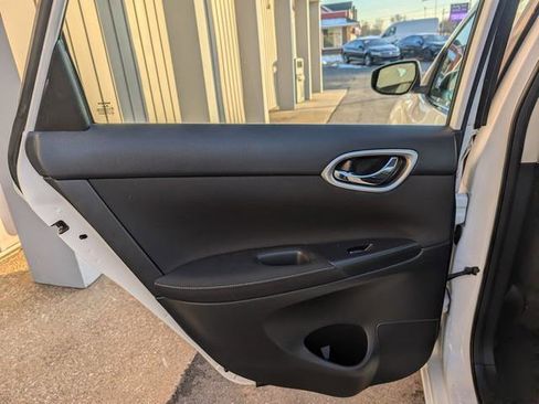 Used 2014 Nissan Sentra SV image 15