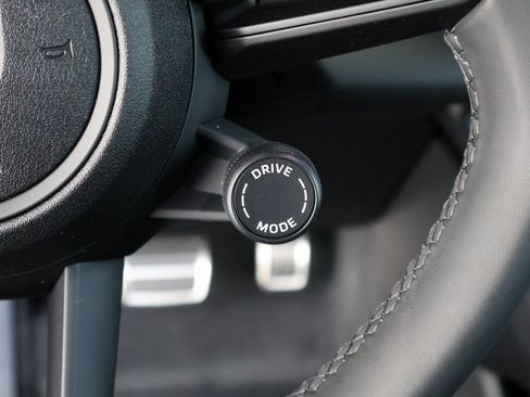 New 2025 Porsche Macan 4S Electric image 34