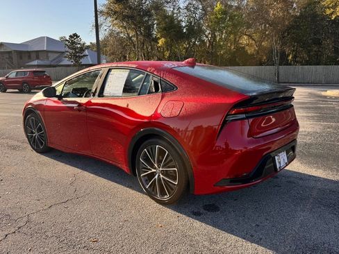 Used 2024 Toyota Prius XLE image 6