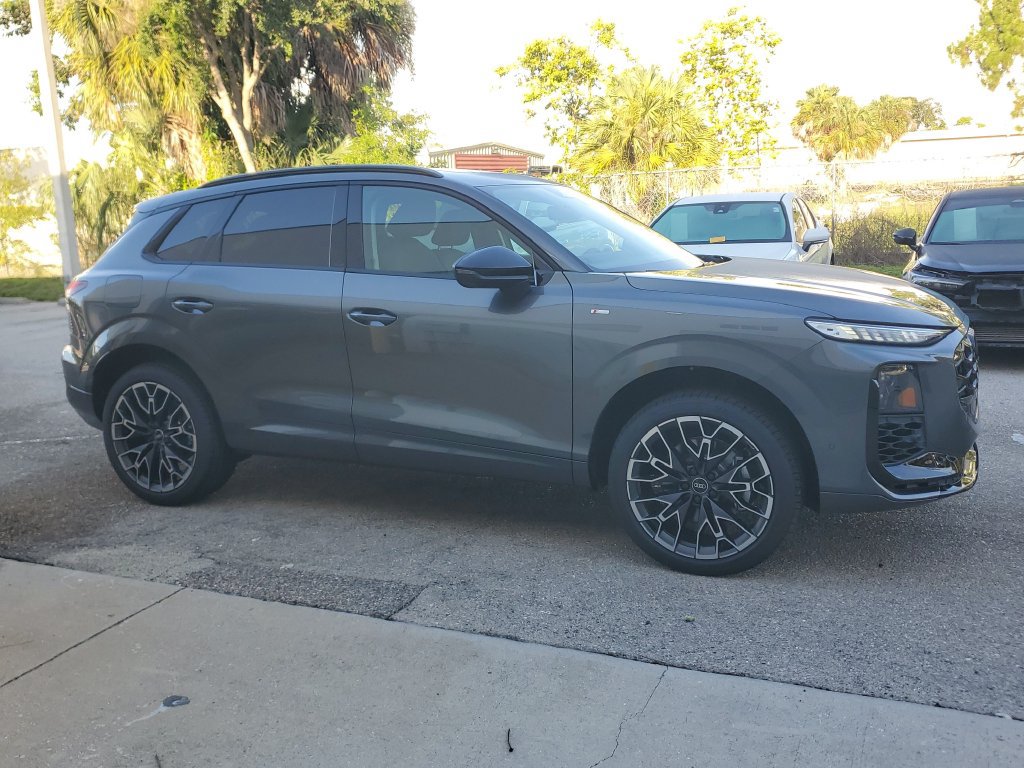 New 2026 Audi Q3 quattro 2.0T AWD/4WD image 4