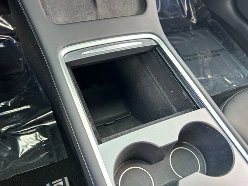 Used 2023 Tesla Model 3 Standard Range image 25