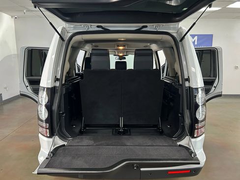 Used 2016 Land Rover LR4 HSE LUX image 14
