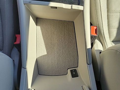 Used 2025 Volkswagen Atlas SEL image 41