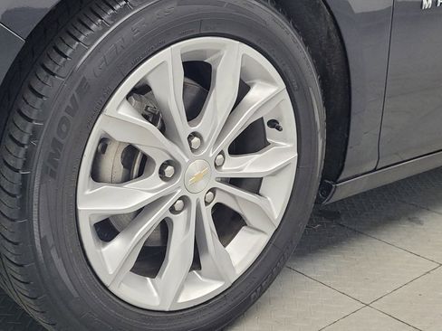 Used 2023 Chevrolet Malibu LT FWD image 31