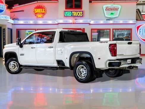 Used 2021 Chevrolet Silverado 3500 LTZ w/ LTZ Texas Edition image 4