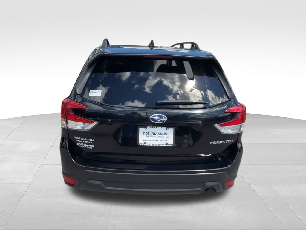 Used 2024 Subaru Forester Premium AWD/4WD image 7