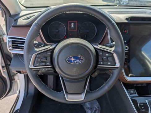 Used 2025 Subaru Outback Touring XT AWD/4WD image 17