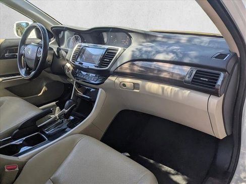 Used 2017 Honda Accord EX-L image 21
