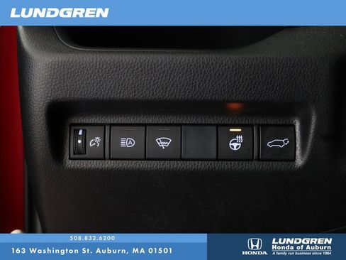 Used 2020 Toyota RAV4 XLE w/ Convenience Package image 28