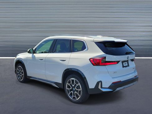 New 2026 BMW X1 xDrive28i w/ Convenience Package AWD/4WD image 4