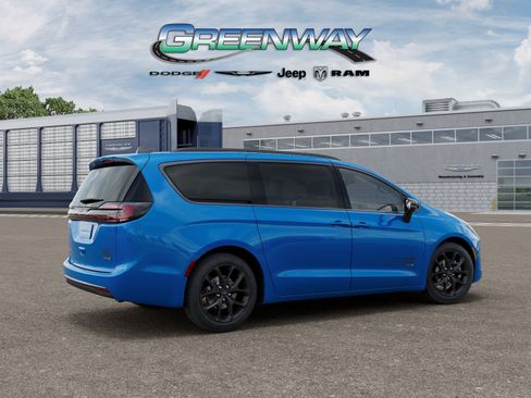 New 2027 Chrysler Pacifica Select FWD image 4