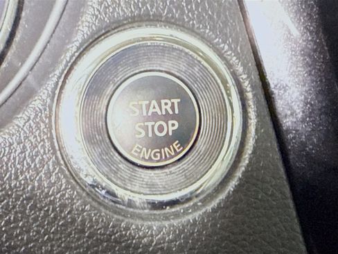 Used 2016 Nissan Rogue SV w/ SV Premium Package image 21