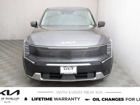 New 2026 Kia EV9 Light RWD image 2