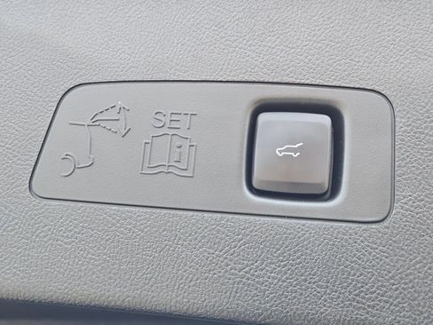 Used 2022 Lincoln Corsair Reserve w/ Equipment Group 201A image 19