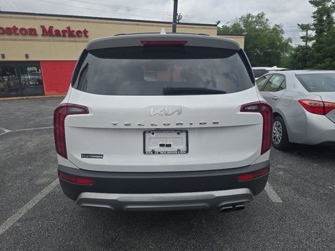 Used 2022 Kia Telluride S FWD image 5