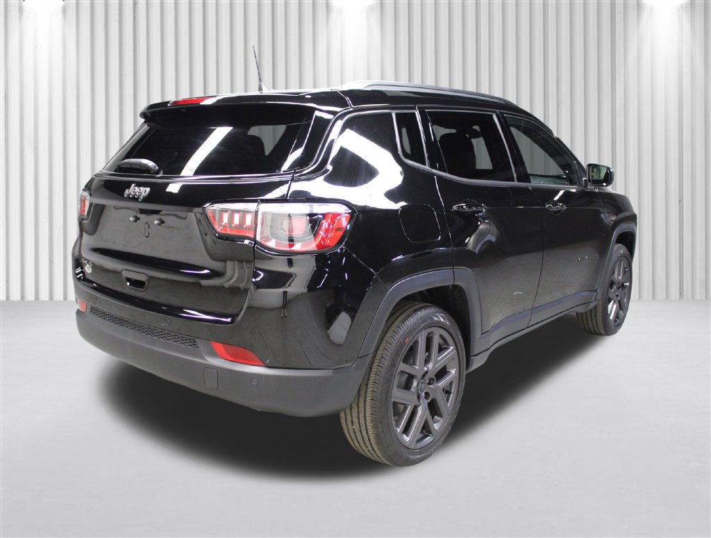 New 2026 Jeep Compass Limited AWD/4WD image 3