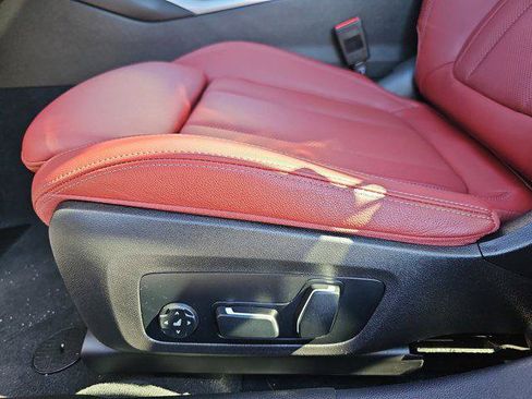 Used 2025 BMW 330i xDrive xDrive w/ M Sport Package image 29