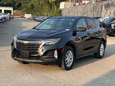 Used 2024 Chevrolet Equinox LT AWD/4WD image 3
