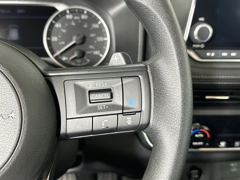 Certified 2024 Nissan Rogue SV image 29